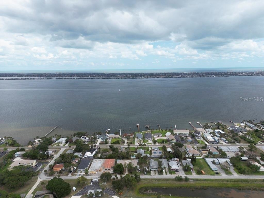 1087 Swan Street - Photo 29