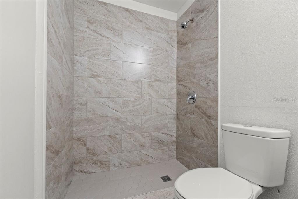 1087 Swan Street - Photo 18