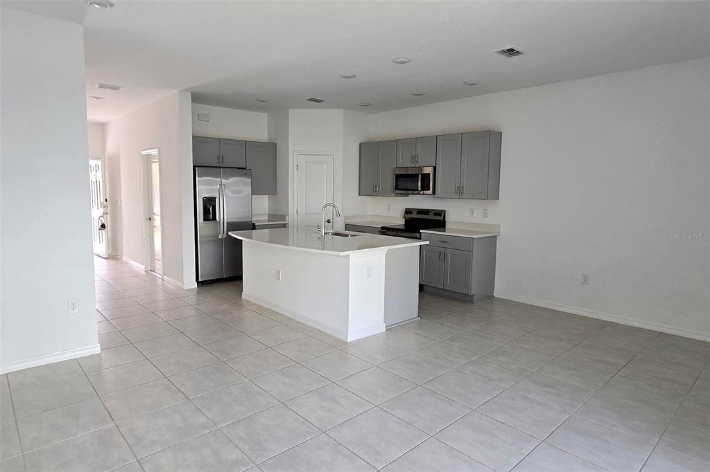 2978 Canary Avenue - Photo 6