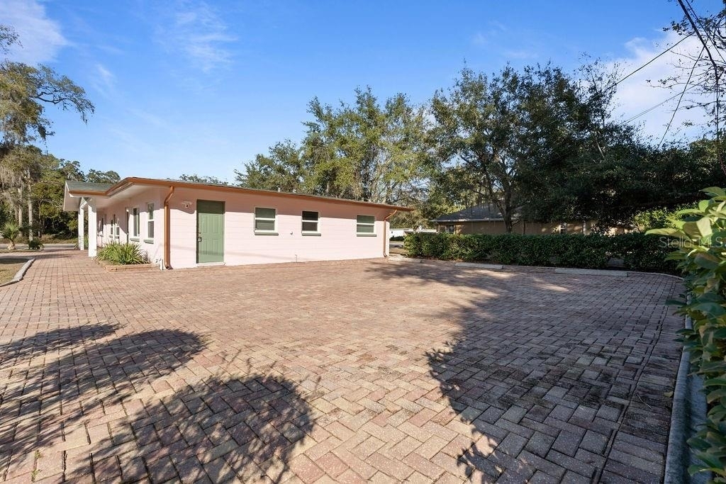 11987 Maple Street - Photo 2
