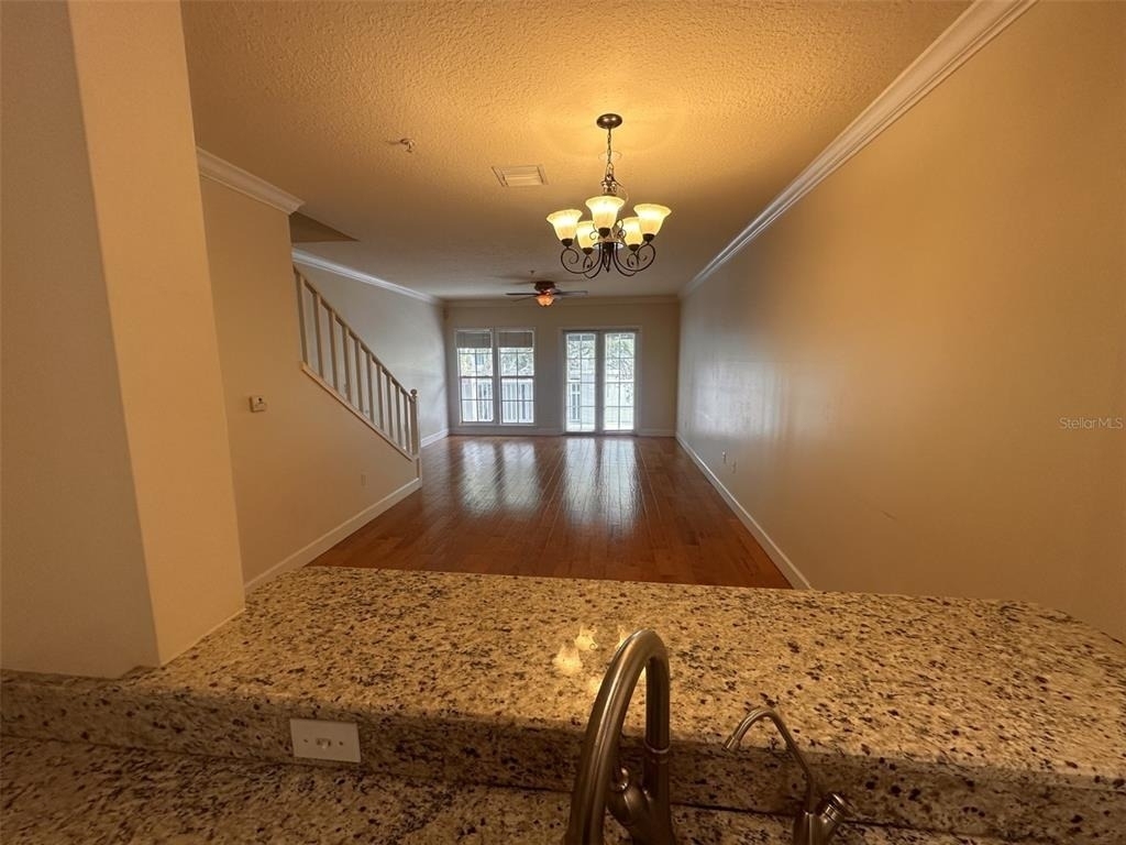 709 Bloom Street - Photo 8