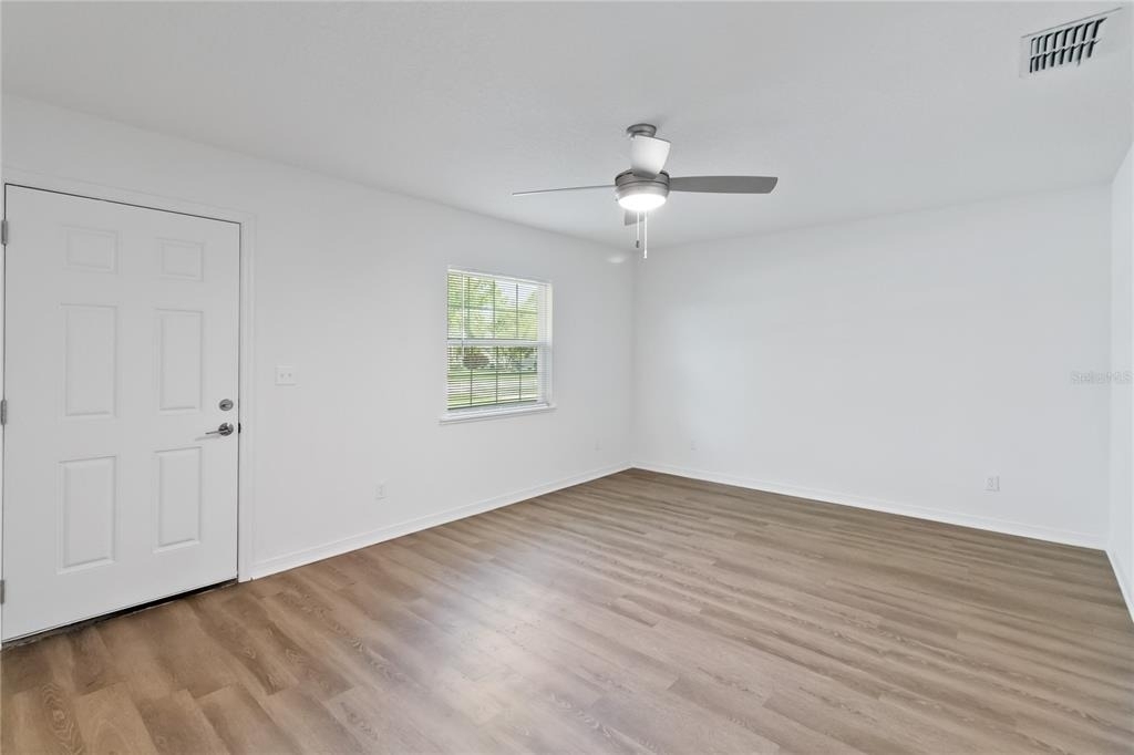 225 Montana Avenue - Photo 2