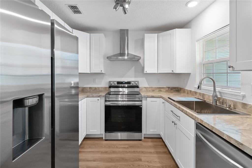 225 Montana Avenue - Photo 8