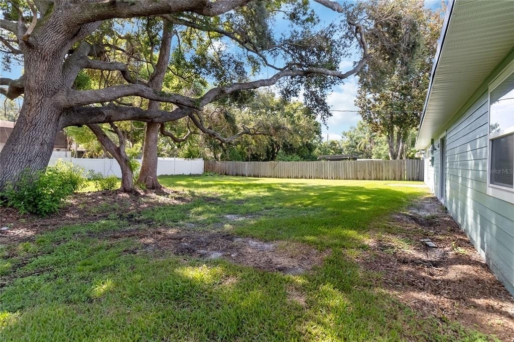 225 Montana Avenue - Photo 13