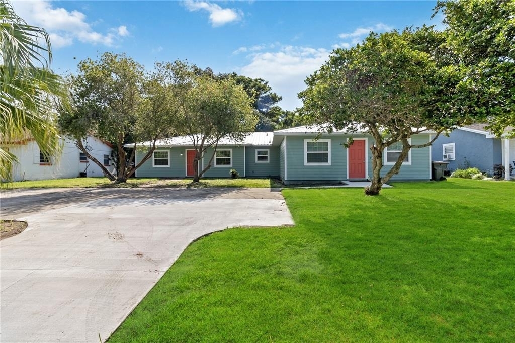 225 Montana Avenue - Photo 1