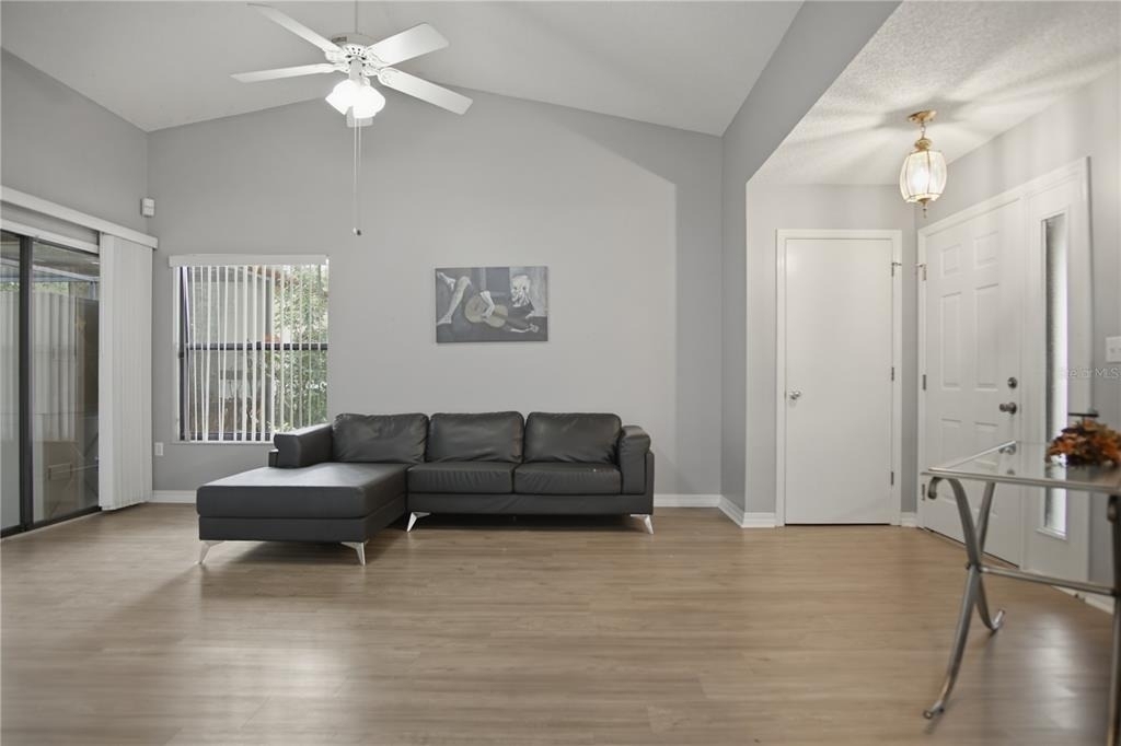 157 Coventry Circle - Photo 14