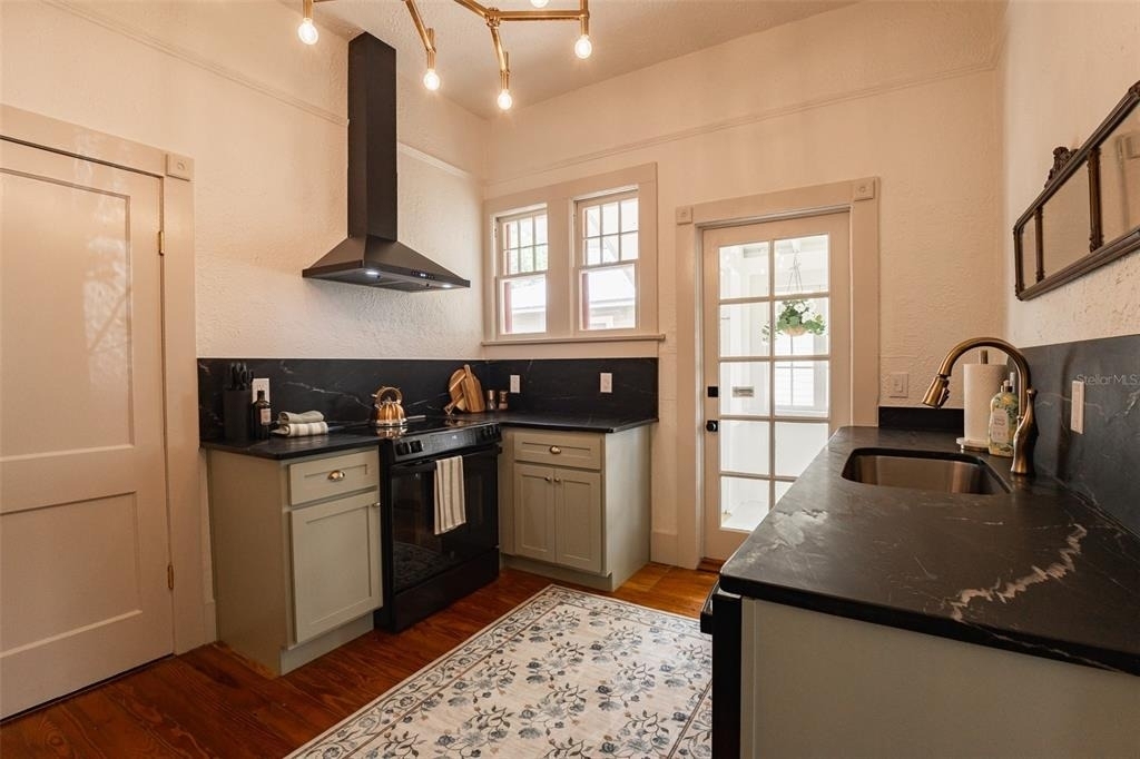 825 Se Sanchez Avenue - Photo 9