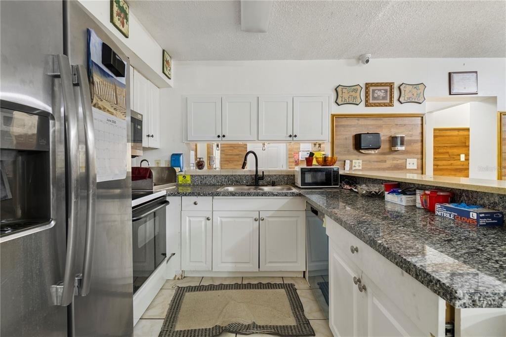613 Forest Hills Drive - Photo 6