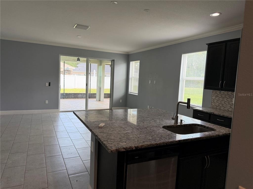 16924 Champlain Street - Photo 12
