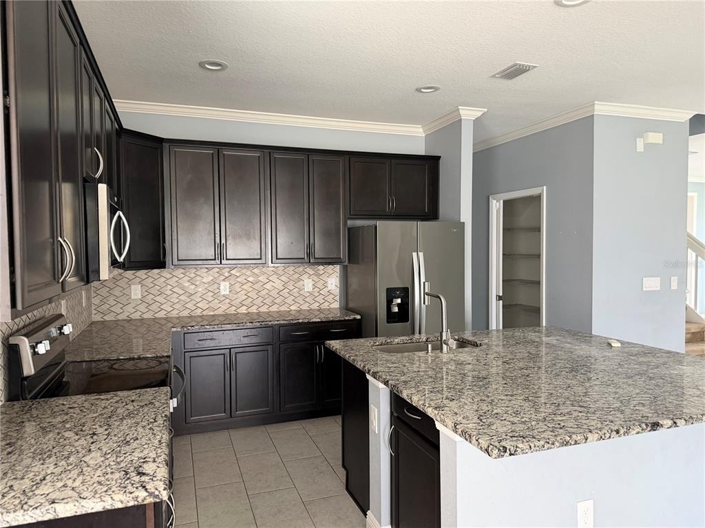 16924 Champlain Street - Photo 24