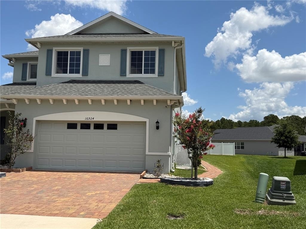 16924 Champlain Street - Photo 3