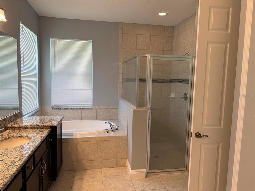16924 Champlain Street - Photo 23