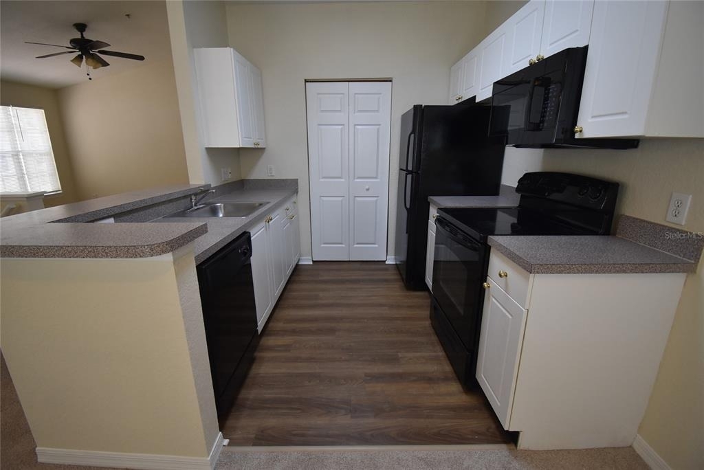 862 Grand Regency Point - Photo 5