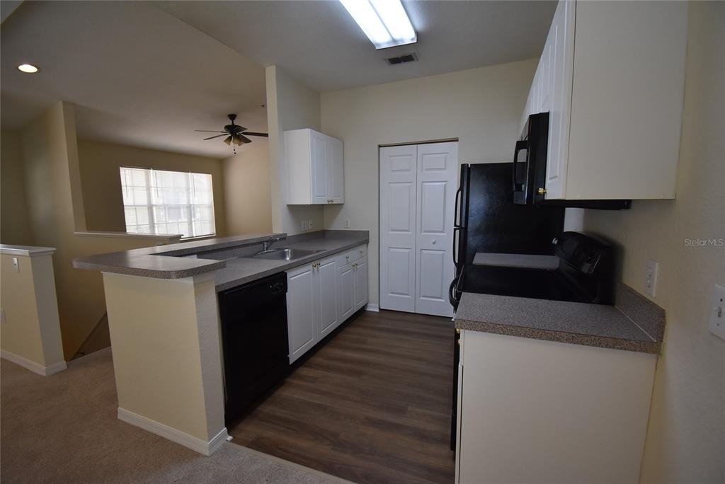 862 Grand Regency Point - Photo 4