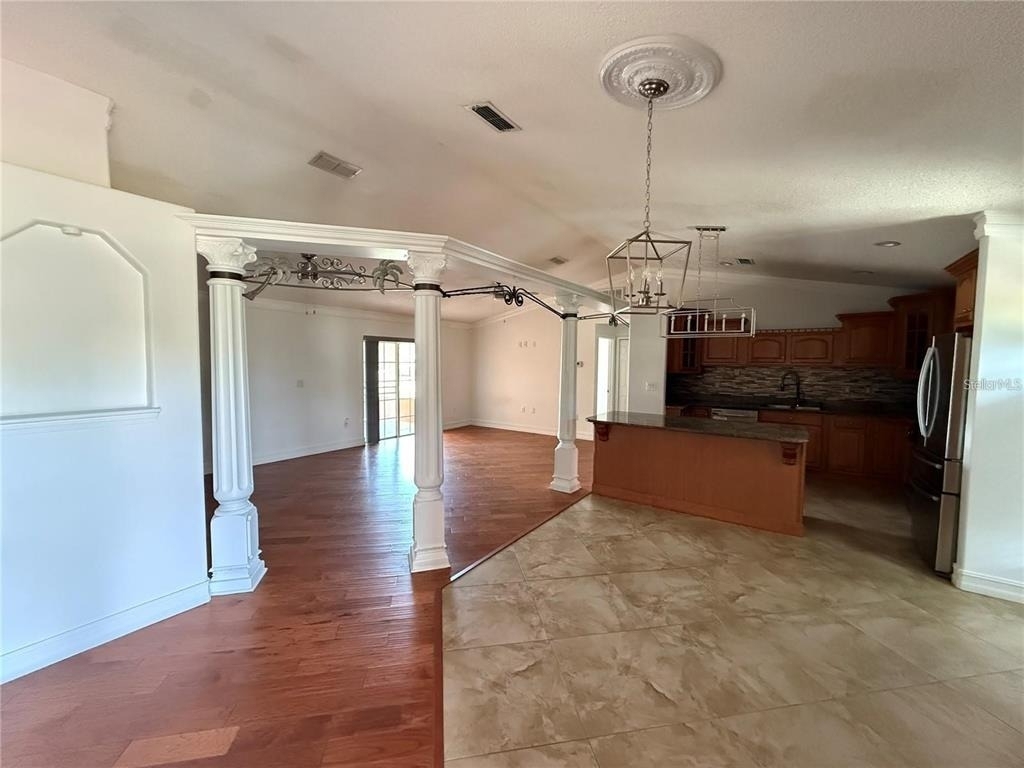 3900 Oak Pointe Boulevard - Photo 4