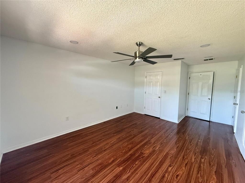 3900 Oak Pointe Boulevard - Photo 8
