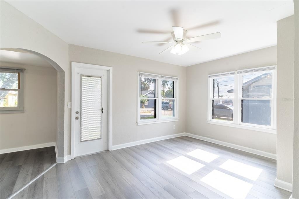 106 Avenue D Sw - Photo 1