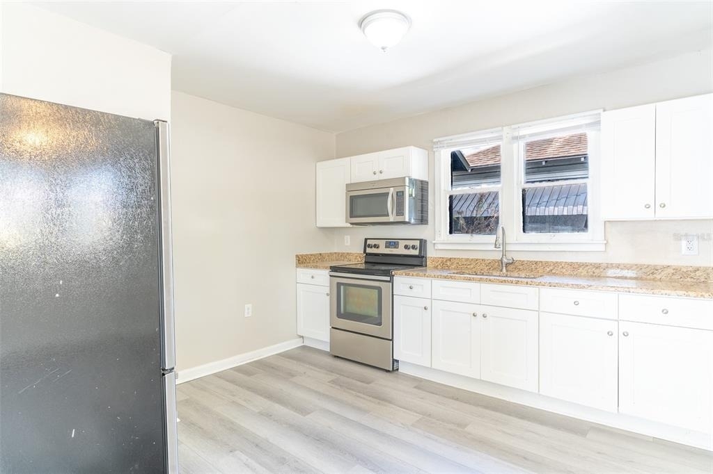 106 Avenue D Sw - Photo 3