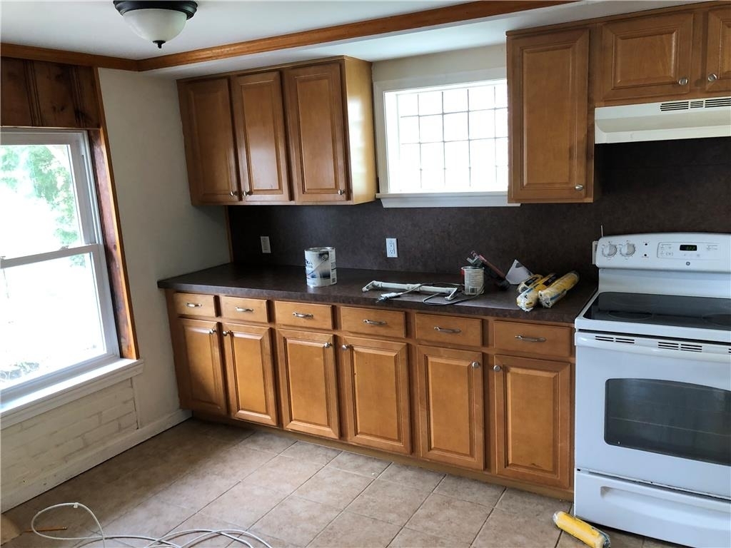 135 N Cedar Street - Photo 4