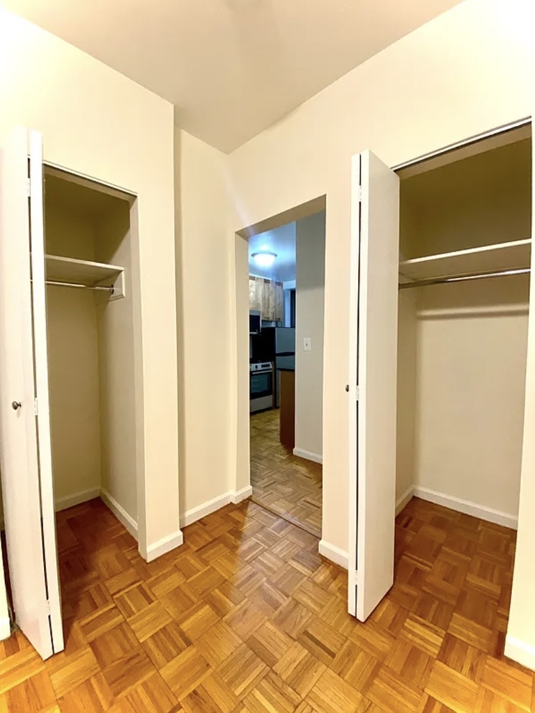 East 79th Street - Photo 5