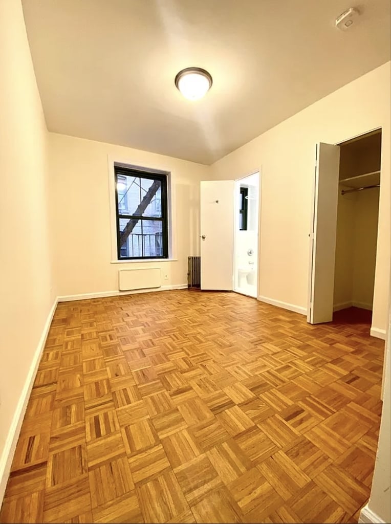 East 79th Street - Photo 3