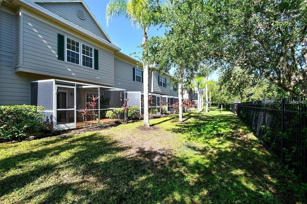 7658 Plantation Circle - Photo 9