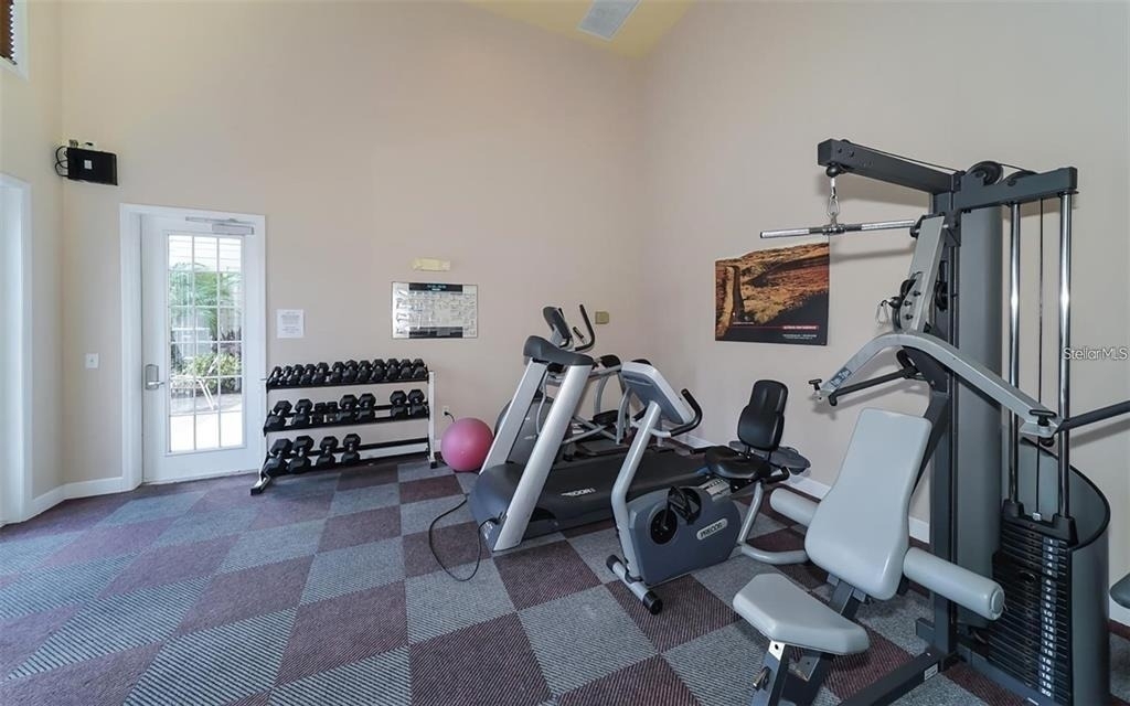 7658 Plantation Circle - Photo 14
