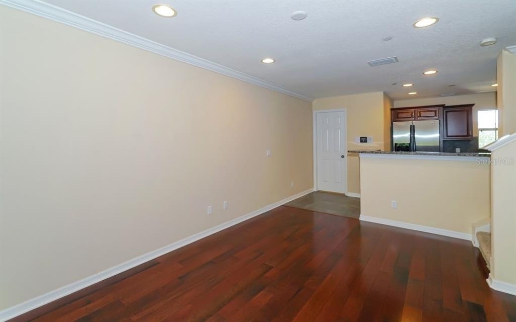 7339 Black Walnut Way - Photo 4