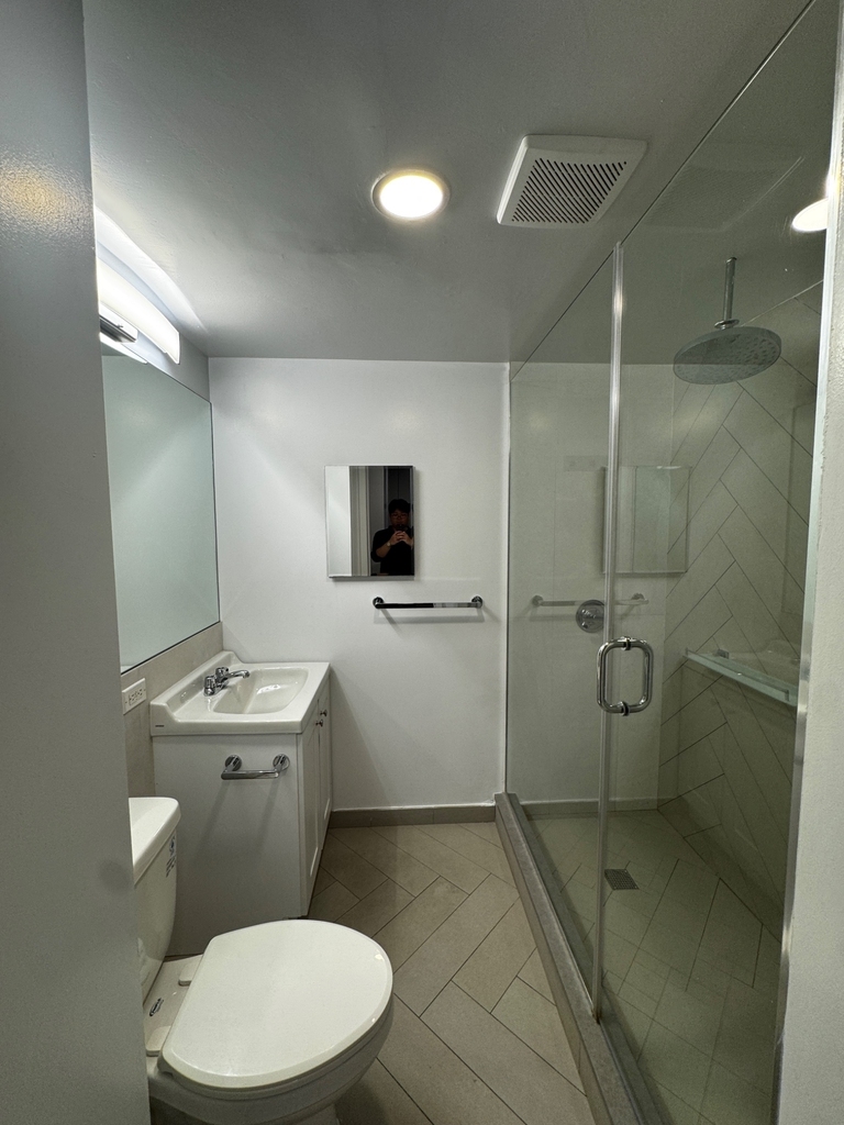 West 34th Street - Photo 1