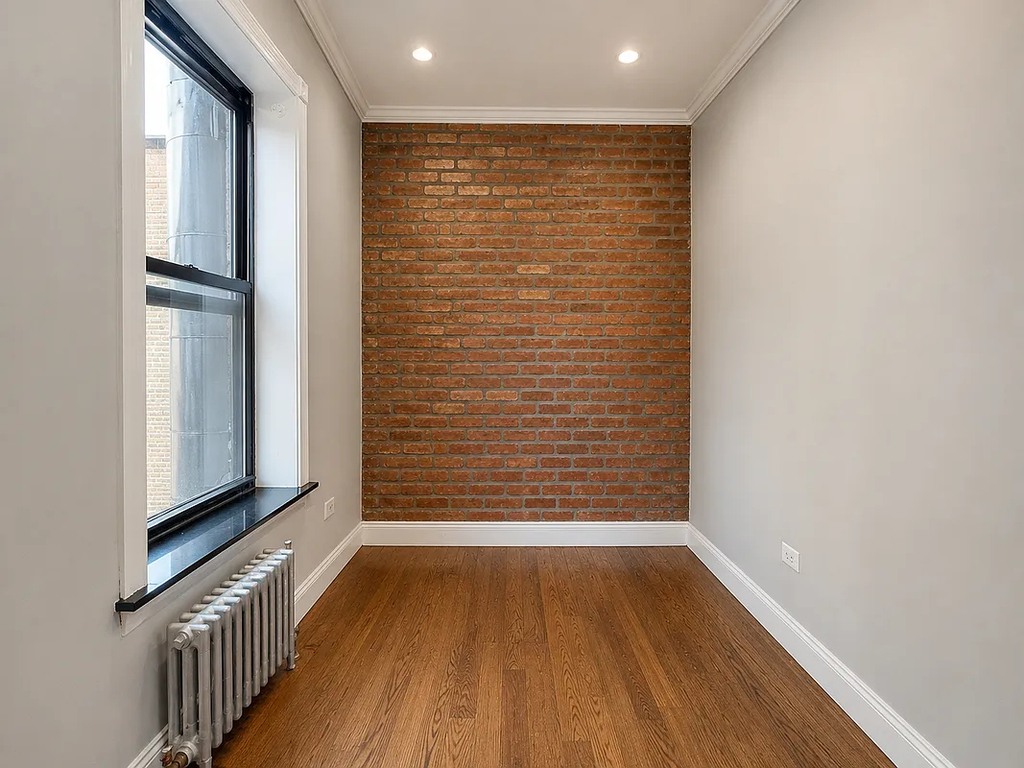 Avenue B #5D - Photo 1