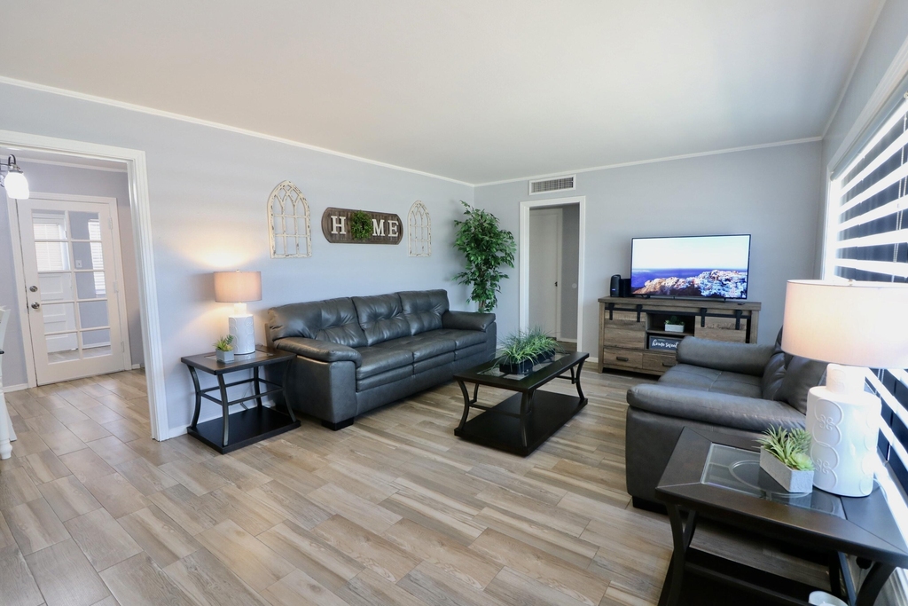 1216 Brookhaven Drive - Photo 4