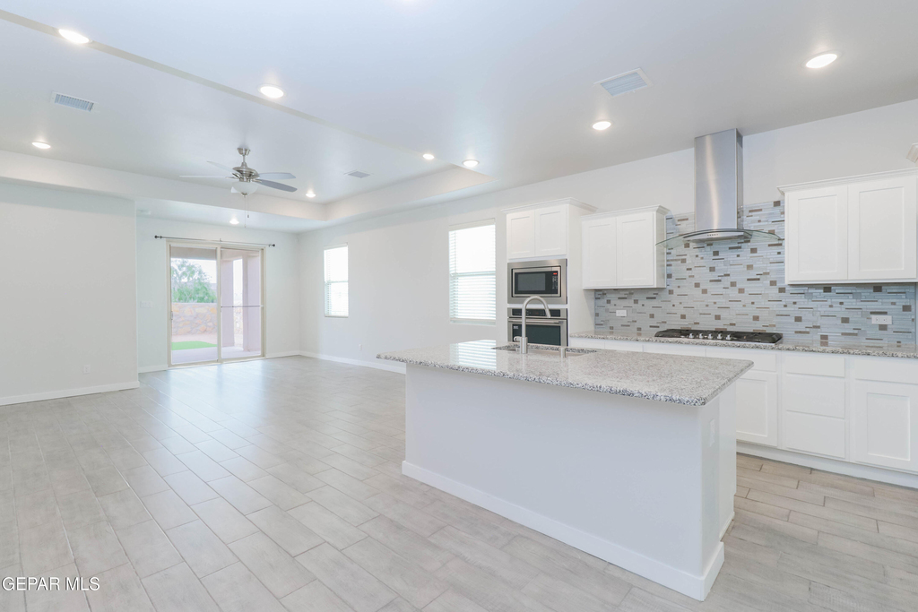 12832 Haxby Street - Photo 2