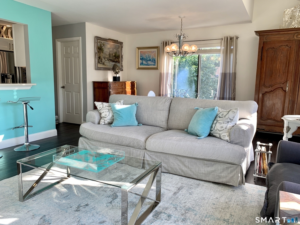 1465 Putnam Avenue - Photo 9