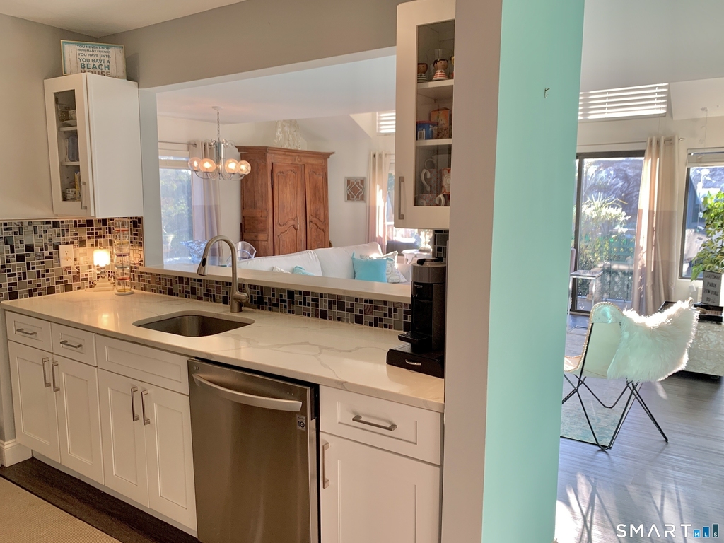 1465 Putnam Avenue - Photo 19