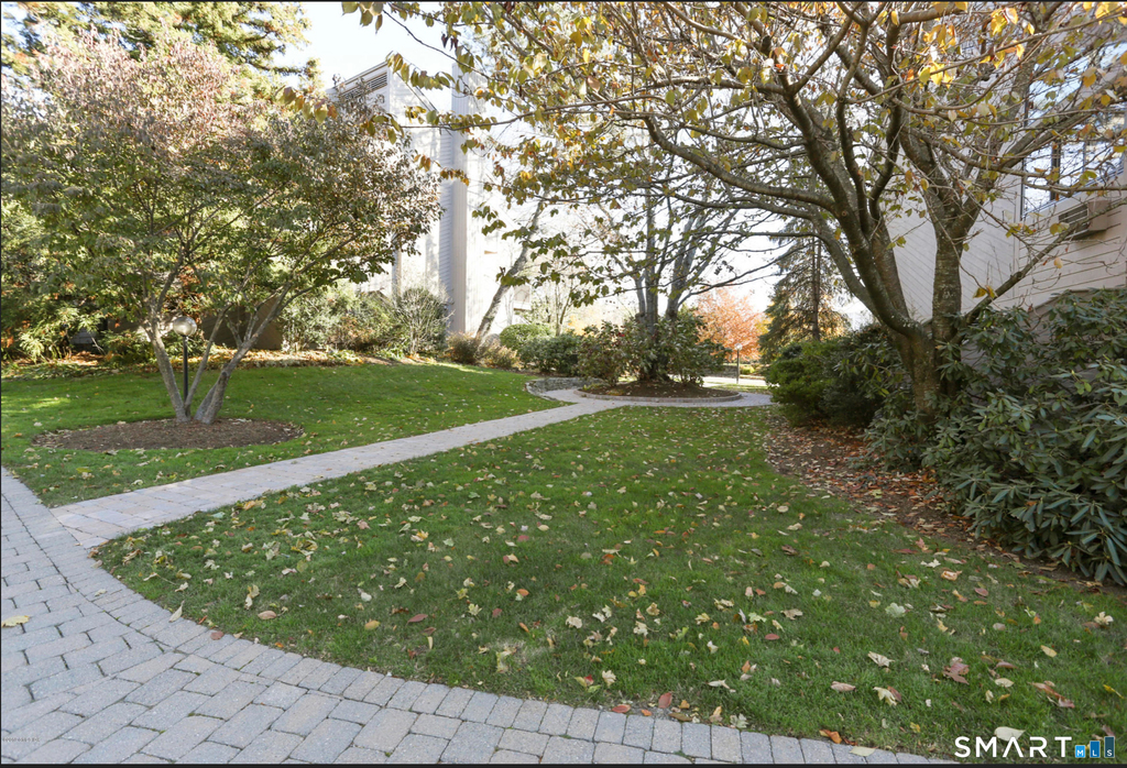 1465 Putnam Avenue - Photo 23