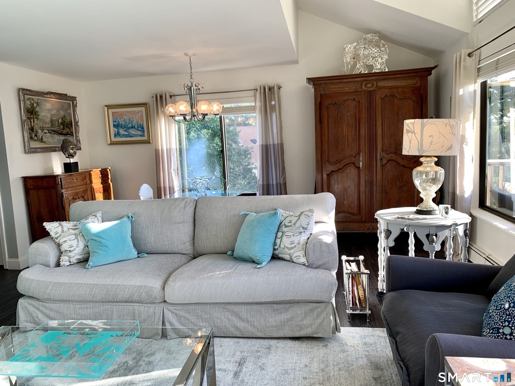1465 Putnam Avenue - Photo 8