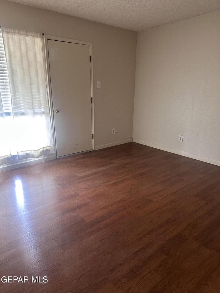 6700 Escondido Drive - Photo 11