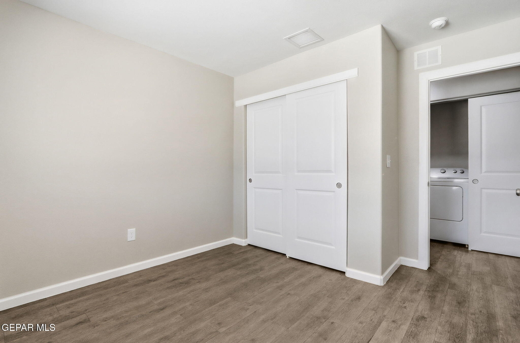 8761 Lawson Street - Photo 10