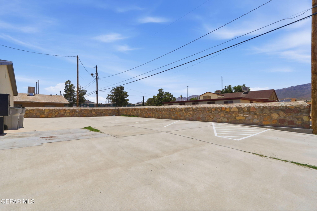 8761 Lawson Street - Photo 20