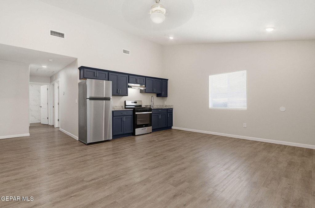 8761 Lawson Street - Photo 7