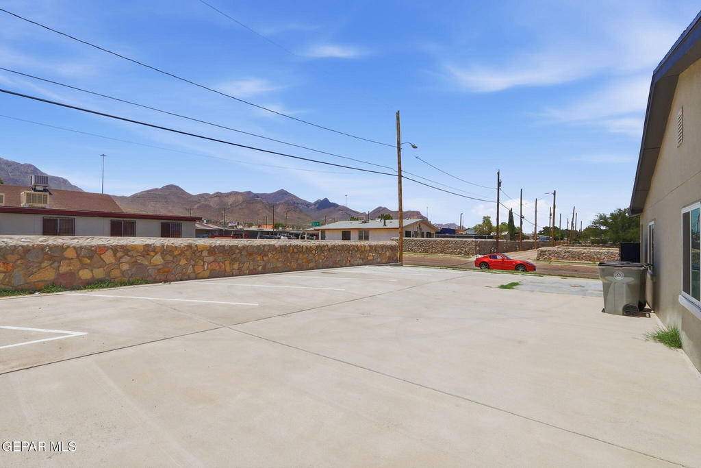 8761 Lawson Street - Photo 23