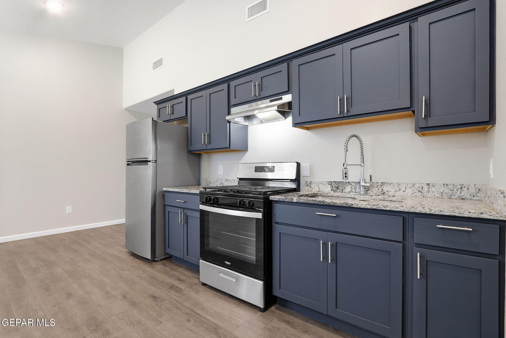 8761 Lawson Street - Photo 4