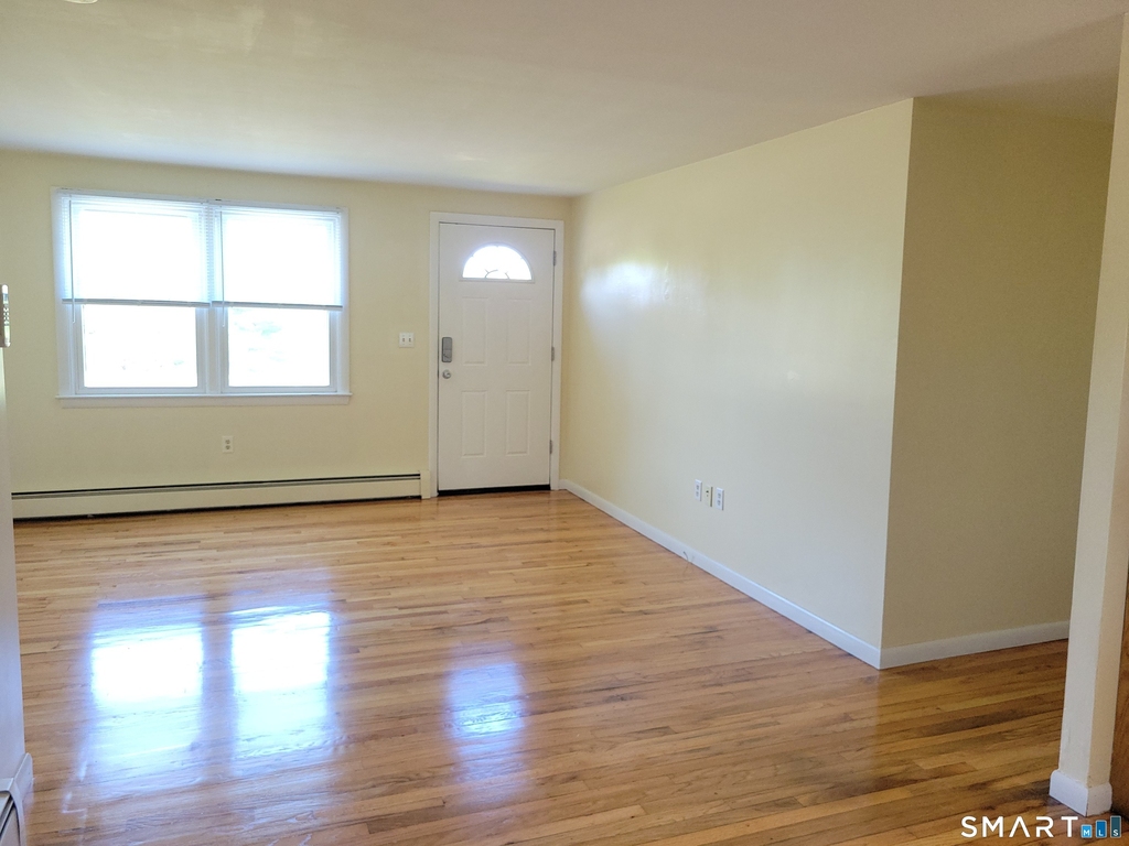 381 Merrow Road - Photo 5