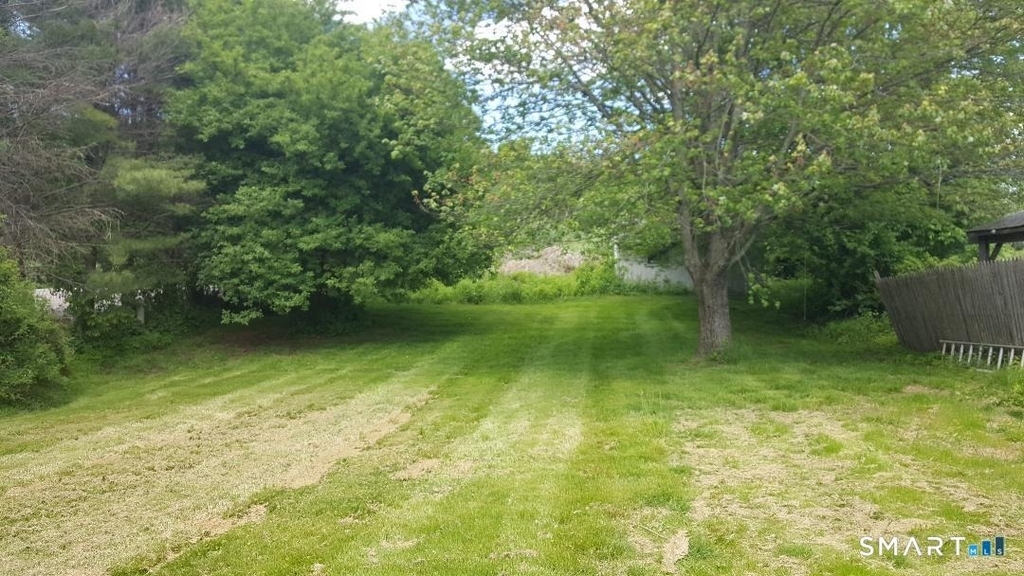 381 Merrow Road - Photo 3