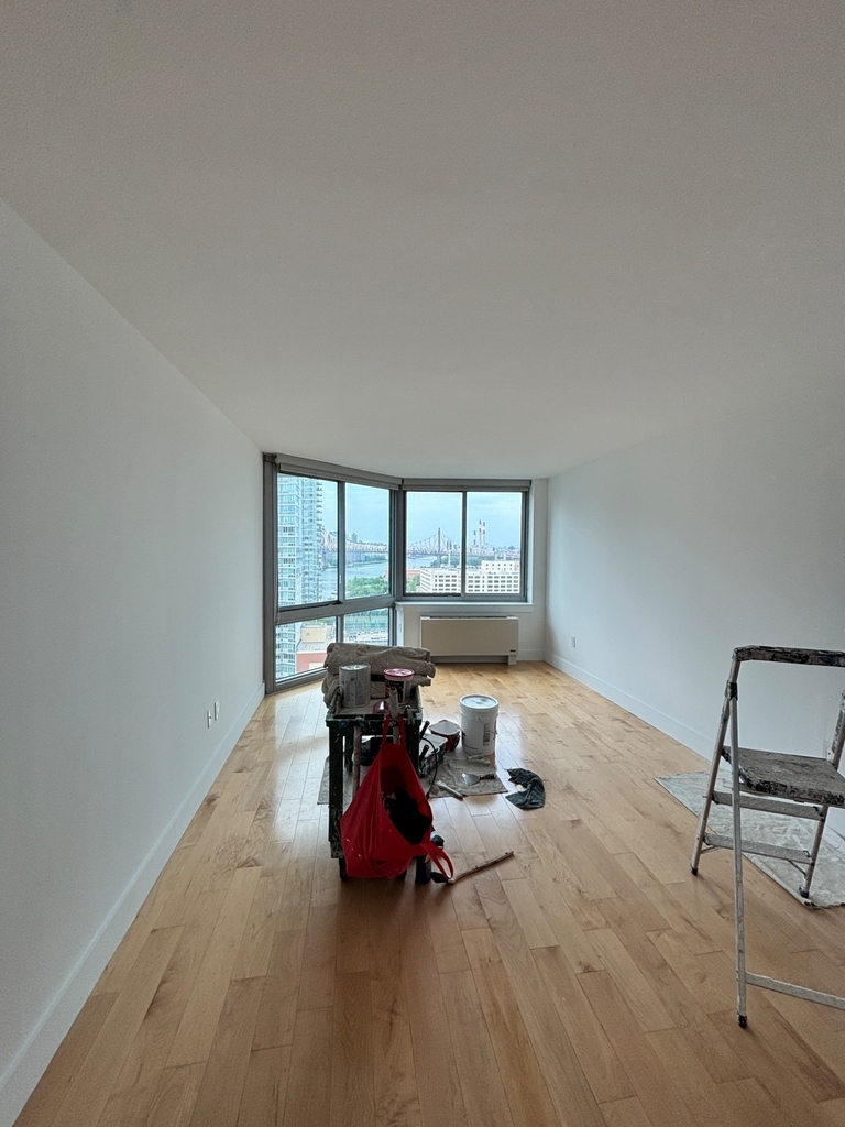Center Boulevard - Photo 2