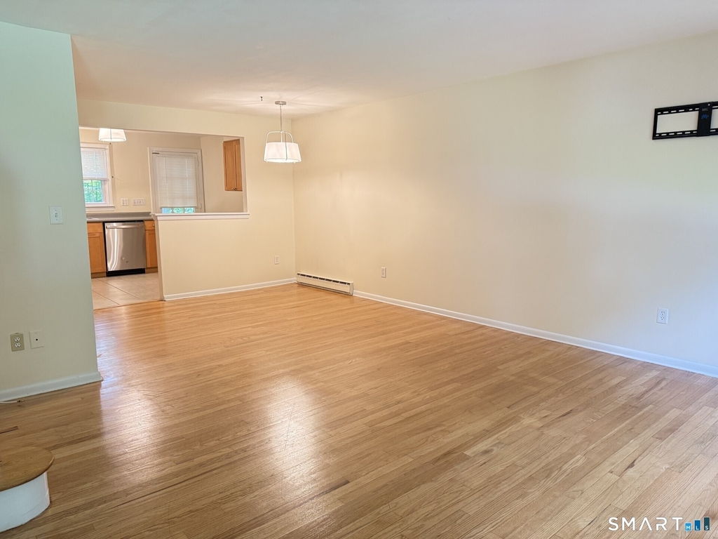 453 Robin Court - Photo 15