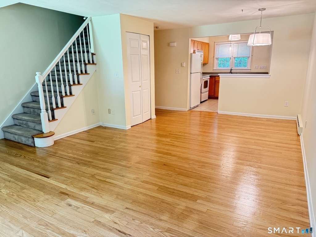 453 Robin Court - Photo 17