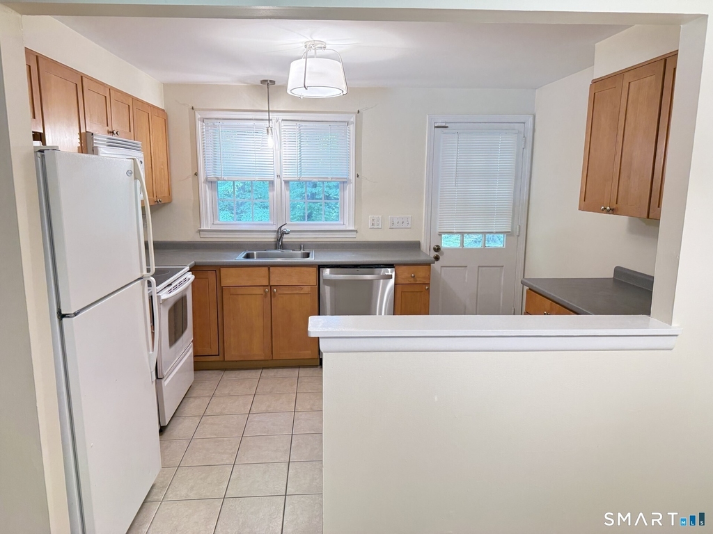 453 Robin Court - Photo 19