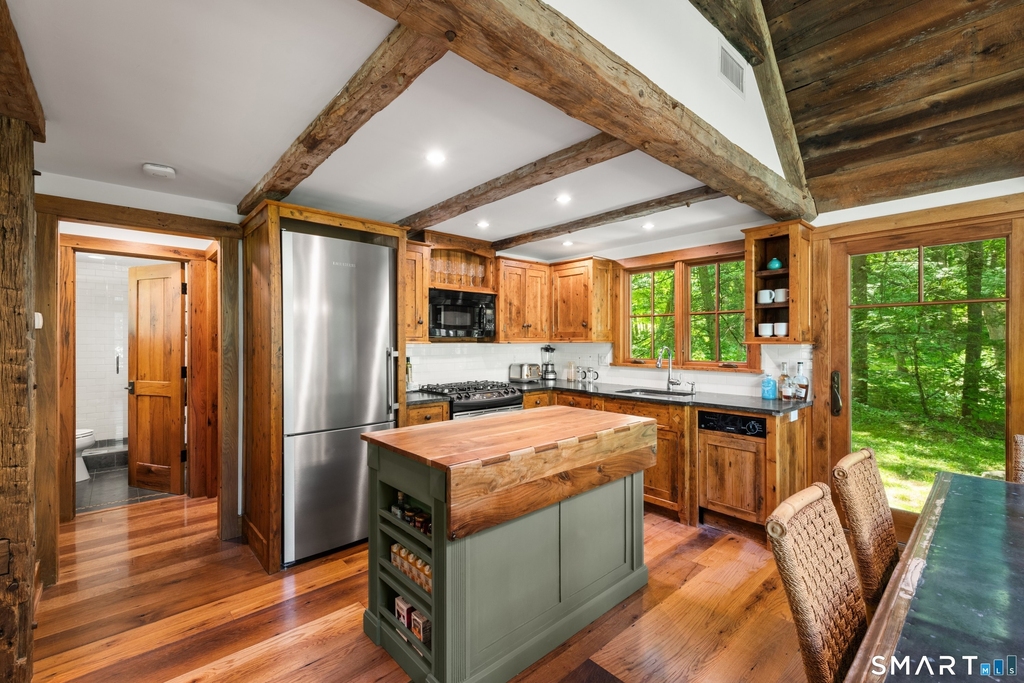 286 Lyons Plain Road - Photo 9