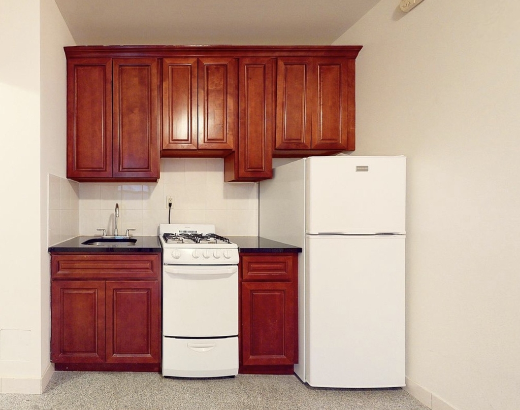140 West 71st Street,New York,NY 10023 - Photo 4